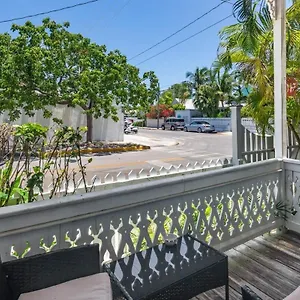 Holiday home Sea Breeze -great Location!, Key West
